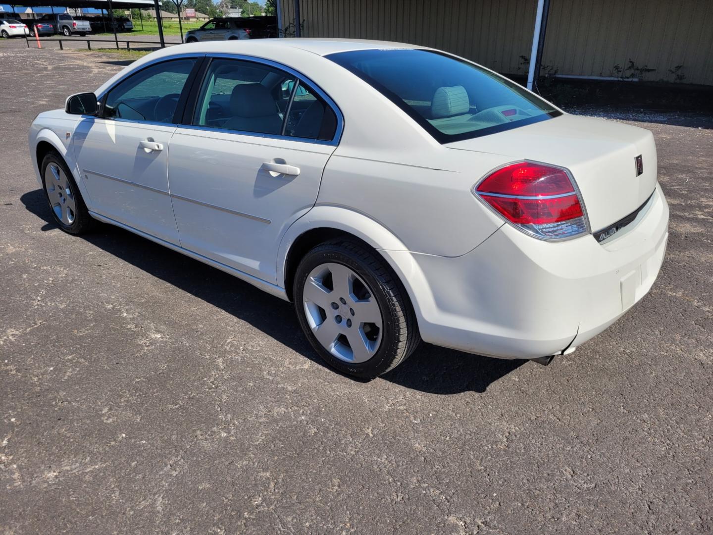 2007 WHITE SATURN AURA XE (1G8ZS57N37F) with an 3.5L V6 12V OHV engine, 4-SPEED AUTOMATIC transmission, located at 533 S Seven Points BLVD, Seven Points, TX, 75143, (430) 255-4030, 32.313999, -96.209351 - Photo#3