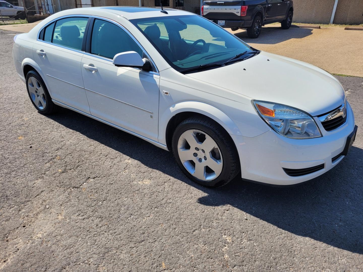 2007 WHITE SATURN AURA XE (1G8ZS57N37F) with an 3.5L V6 12V OHV engine, 4-SPEED AUTOMATIC transmission, located at 533 S Seven Points BLVD, Seven Points, TX, 75143, (430) 255-4030, 32.313999, -96.209351 - Photo#1