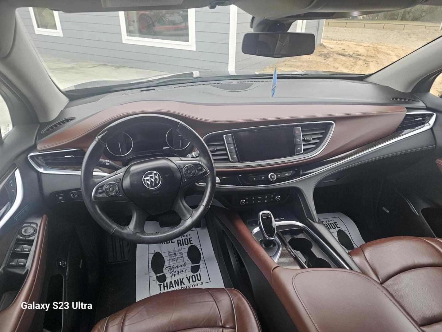 2018 BLACK BUICK ENCLAVE Avenir AWD (5GAEVCKW9JJ) with an 3.6L V6 DOHC 24V engine, 9-SPEED AUTOMATIC transmission, located at 533 S Seven Points BLVD, Seven Points, TX, 75143, (430) 255-4030, 32.313999, -96.209351 - Photo#4