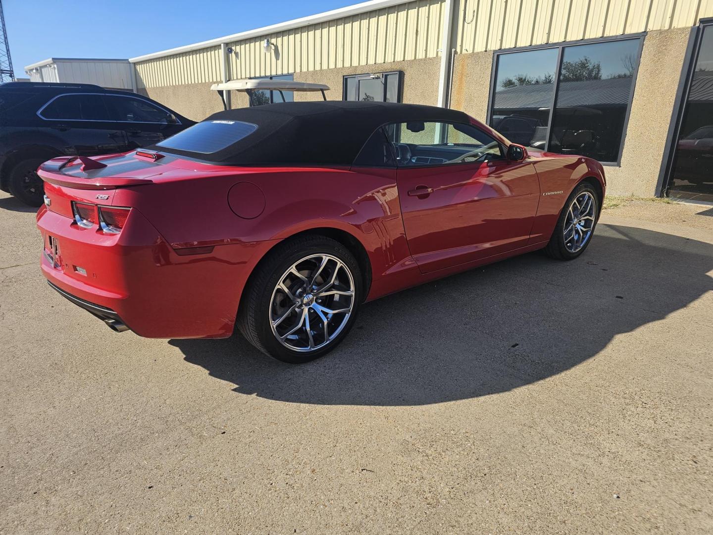 2012 RED CHEVROLET CAMARO Convertible 2LT (2G1FC3D35C9) with an 3.6L V6 DOHC 24V FFV engine, 6-SPEED AUTOMATIC transmission, located at 533 S Seven Points BLVD, Seven Points, TX, 75143, (430) 255-4030, 32.313999, -96.209351 - Photo#2