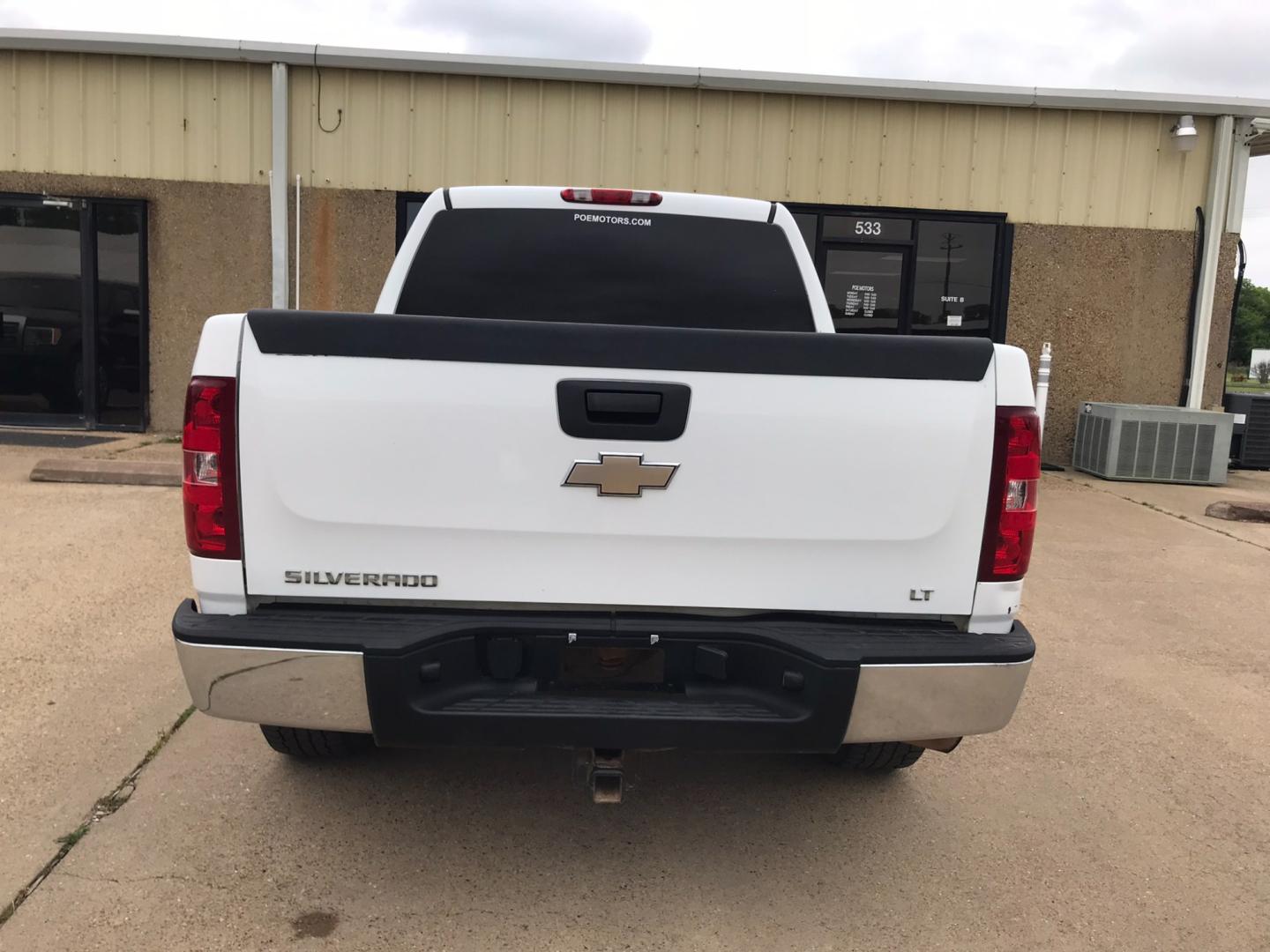 2008 WHITE CHEVROLET SILVERADO 1500 LS Crew Cab 2WD (3GCEC13J38G) with an 5.3L V8 OHV 16V engine, 4-SPEED AUTOMATIC transmission, located at 533 S Seven Points BLVD, Seven Points, TX, 75143, (430) 255-4030, 32.313999, -96.209351 - Photo#4