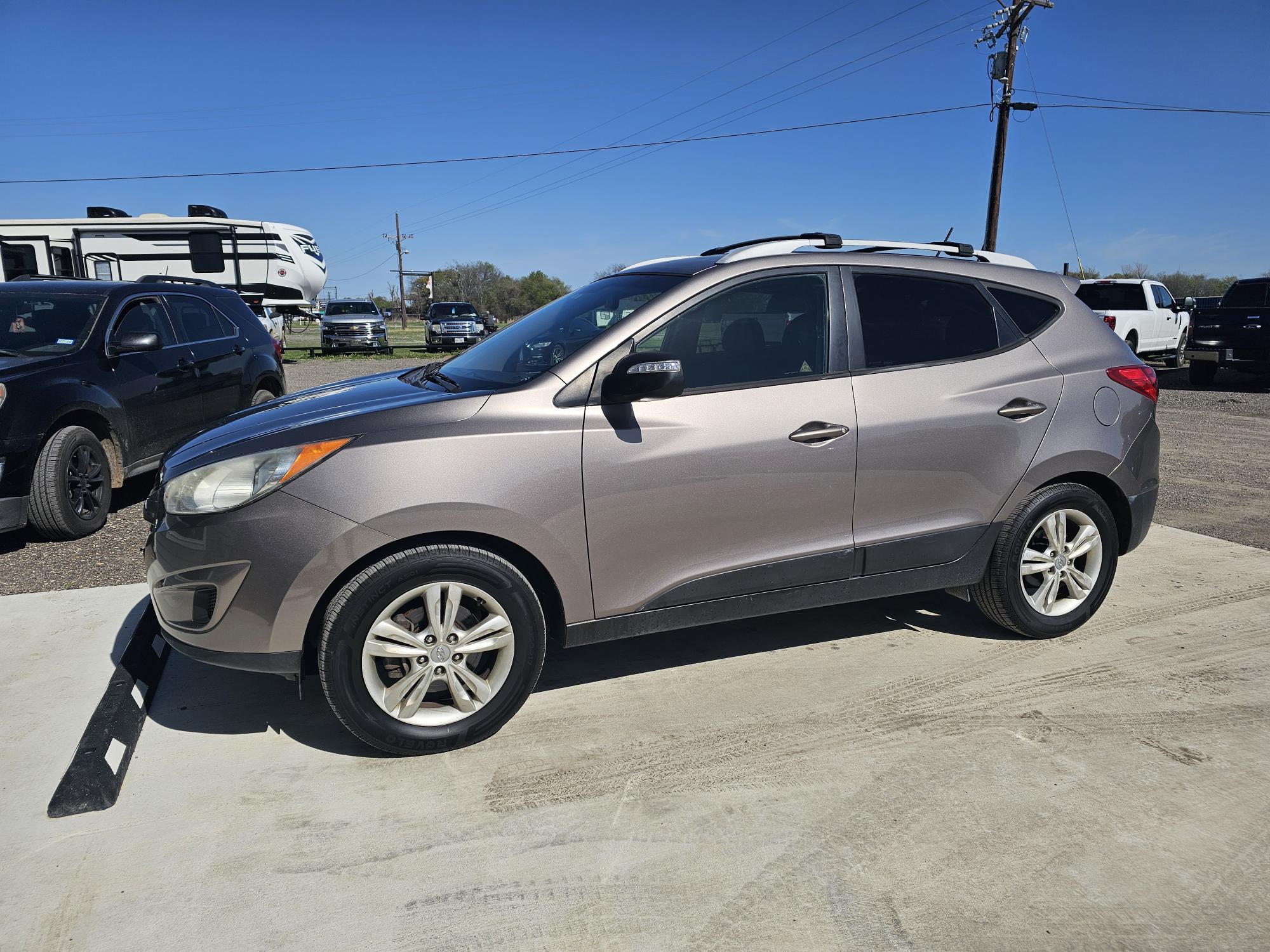 photo of 2012 Hyundai Tucson Limited 2WD SEVEN POINTS 