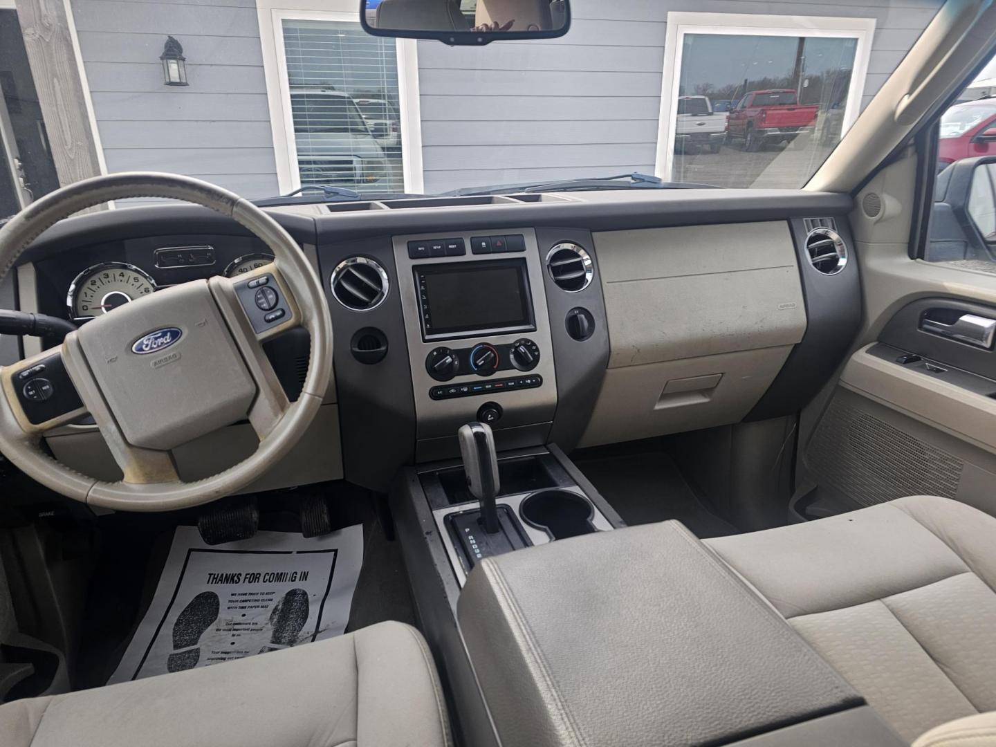 2011 WHITE FORD EXPEDITION P (1FMJU1H51BE) with an 5.4L V8 SOHC 16V FFV engine, 6-SPEED AUTOMATIC transmission, located at 607 S Seven Points BLVD, Seven Points, TX, 75143, (430) 255-4030, 32.313934, -96.207932 - Photo#4