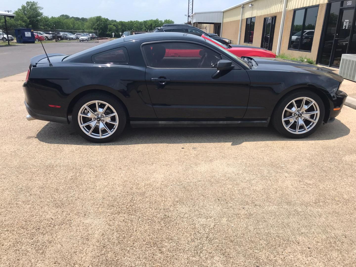 2010 BLACK Ford Mustang V6 Coupe (1ZVBP8AN0A5) with an 4.0L V6 OHC 12V engine, located at 533 S Seven Points BLVD, Seven Points, TX, 75143, (430) 255-4030, 32.313999, -96.209351 - Photo#0