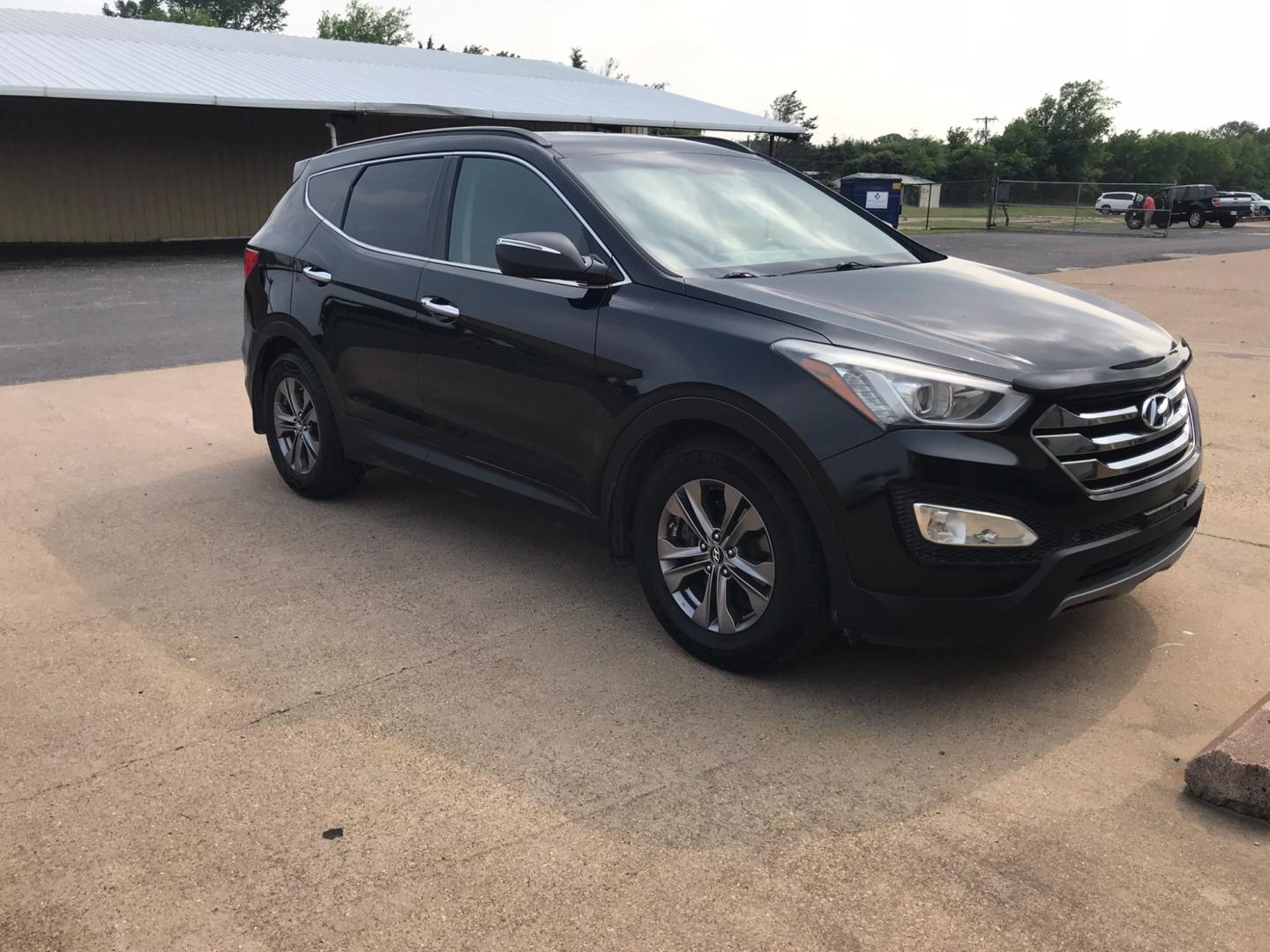 2013 BLACK Hyundai Santa Fe Sport 2.4 FWD (5XYZU3LB2DG) with an 2.4L L4 DOHC 16V engine, 6-Speed Automatic transmission, located at 533 S Seven Points BLVD, Seven Points, TX, 75143, (430) 255-4030, 32.313999, -96.209351 - Photo#0