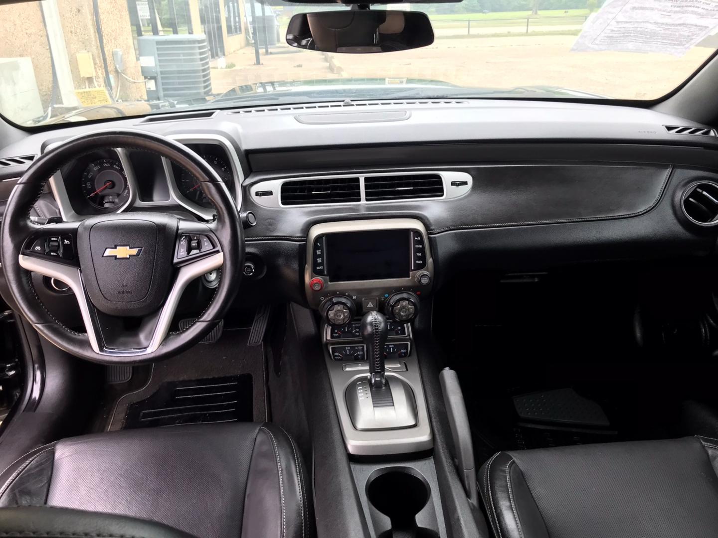 2013 BLACK /BLACK Chevrolet Camaro Coupe 2LT (2G1FC1E33D9) with an 3.6L V6 DOHC 24V FFV engine, 6-Speed Automatic transmission, located at 533 S Seven Points BLVD, Seven Points, TX, 75143, (430) 255-4030, 32.313999, -96.209351 - Photo#4