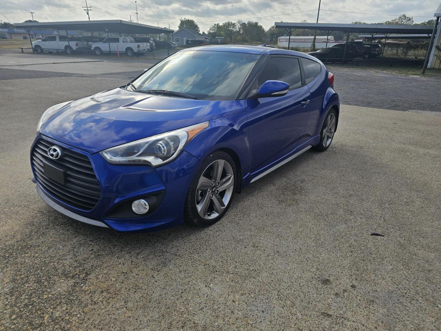 2013 BLUE Hyundai Veloster Base (KMHTC6AEXDU) with an 1.6L L4 DOHC 16V TURBO engine, located at 533 S Seven Points BLVD, Seven Points, TX, 75143, (430) 255-4030, 32.313999, -96.209351 - Photo#0