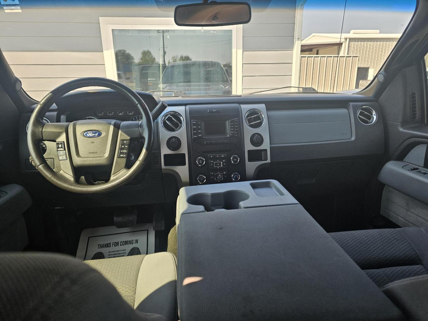 2013 GRAY Ford F-150 FX2 SuperCrew 5.5-ft. Bed 2WD (1FTFW1CFXDK) with an 5.0L V8 engine, 6-Speed Automatic transmission, located at 607 S Seven Points BLVD, Seven Points, TX, 75143, (430) 255-4030, 32.313934, -96.207932 - Photo#4