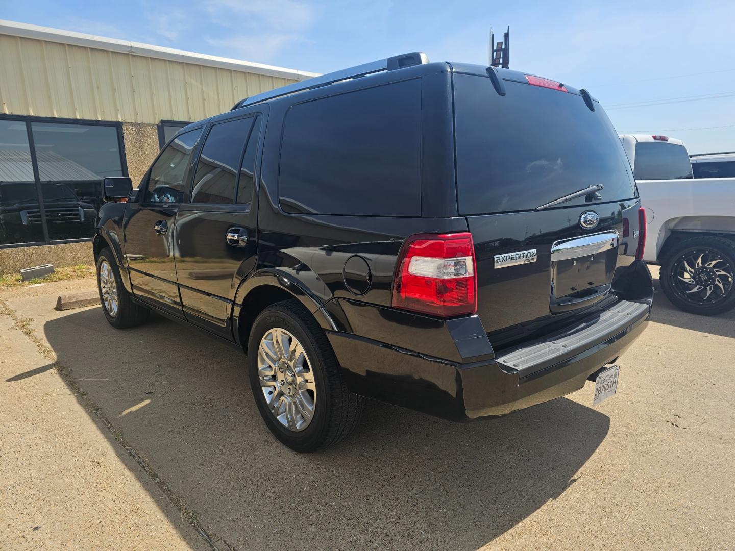 2012 BLACK Ford Expedition Limited 2WD (1FMJU1K56CE) with an 5.4L V8 SOHC 16V FFV engine, 6-Speed Automatic transmission, located at 533 S Seven Points BLVD, Seven Points, TX, 75143, (430) 255-4030, 32.313999, -96.209351 - Photo#3