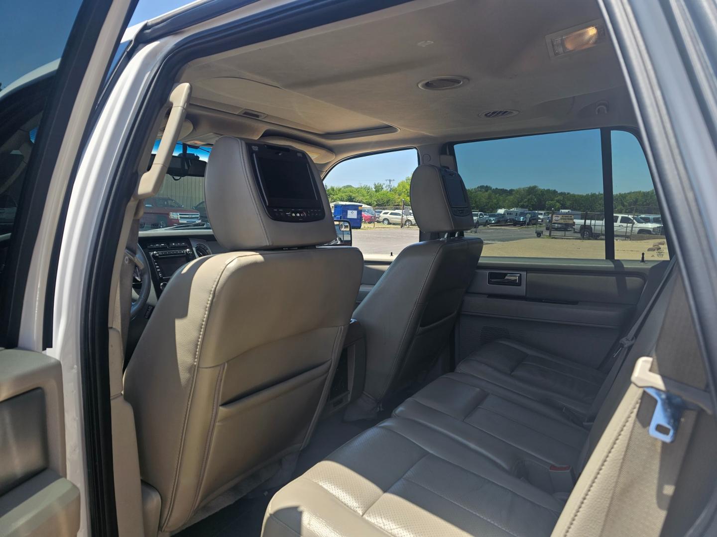 2013 WHITE Ford Expedition Limited 2WD (1FMJU1K54DE) with an 5.4L V8 SOHC 16V FFV engine, 6-Speed Automatic transmission, located at 533 S Seven Points BLVD, Seven Points, TX, 75143, (430) 255-4030, 32.313999, -96.209351 - Photo#5