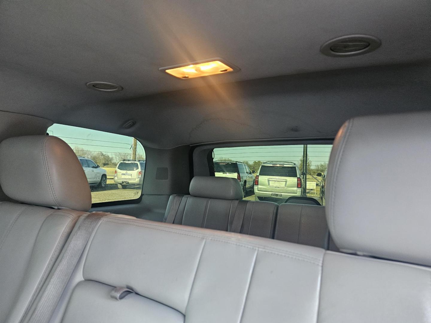 2013 BLACK Chevrolet Tahoe LT 4WD (1GNSKBE01DR) with an 5.3L V8 OHV 16V FFV engine, 6-Speed Automatic transmission, located at 607 S Seven Points BLVD, Seven Points, TX, 75143, (430) 255-4030, 32.313934, -96.207932 - Photo#6