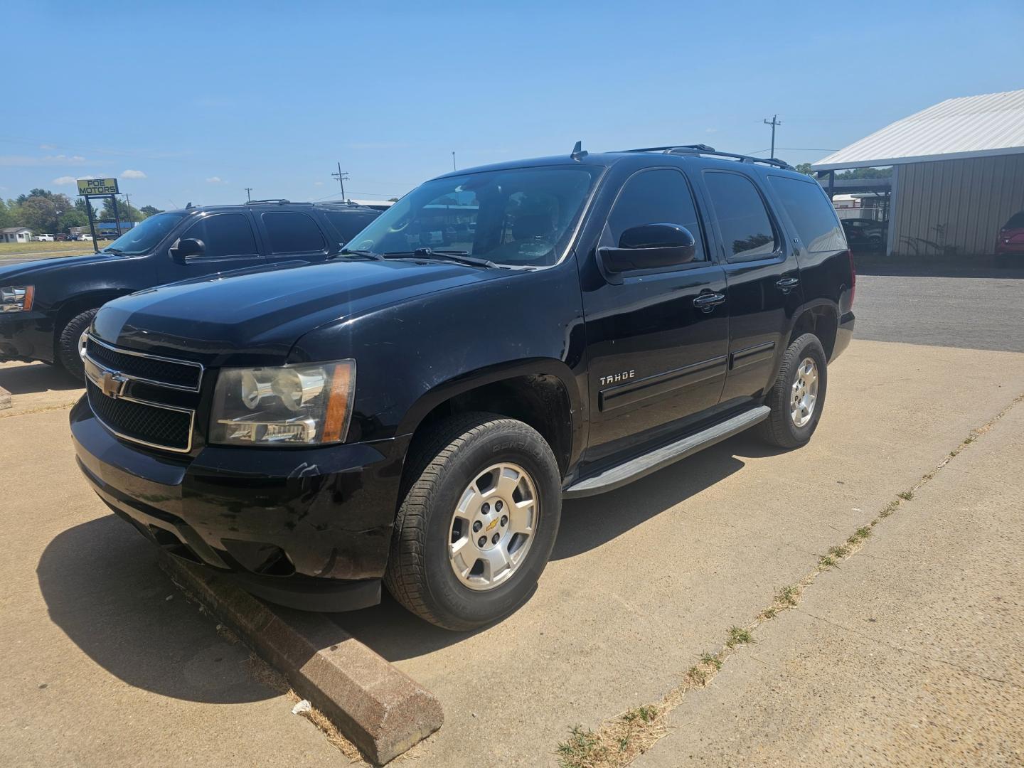 2011 BLACK Chevrolet Tahoe LT 2WD (1GNSCBE09BR) with an 5.3L V8 OHV 16V FFV engine, 6-Speed Automatic transmission, located at 533 S Seven Points BLVD, Seven Points, TX, 75143, (430) 255-4030, 32.313999, -96.209351 - Photo#0