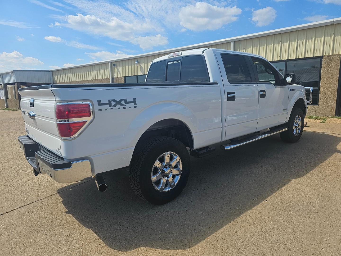 2013 WHITE Ford F-150 XLT SuperCrew 6.5-ft. Bed 4WD (1FTFW1ET0DF) with an 3.5L V6 TURBO engine, 6-Speed Automatic transmission, located at 533 S Seven Points BLVD, Seven Points, TX, 75143, (430) 255-4030, 32.313999, -96.209351 - Photo#2