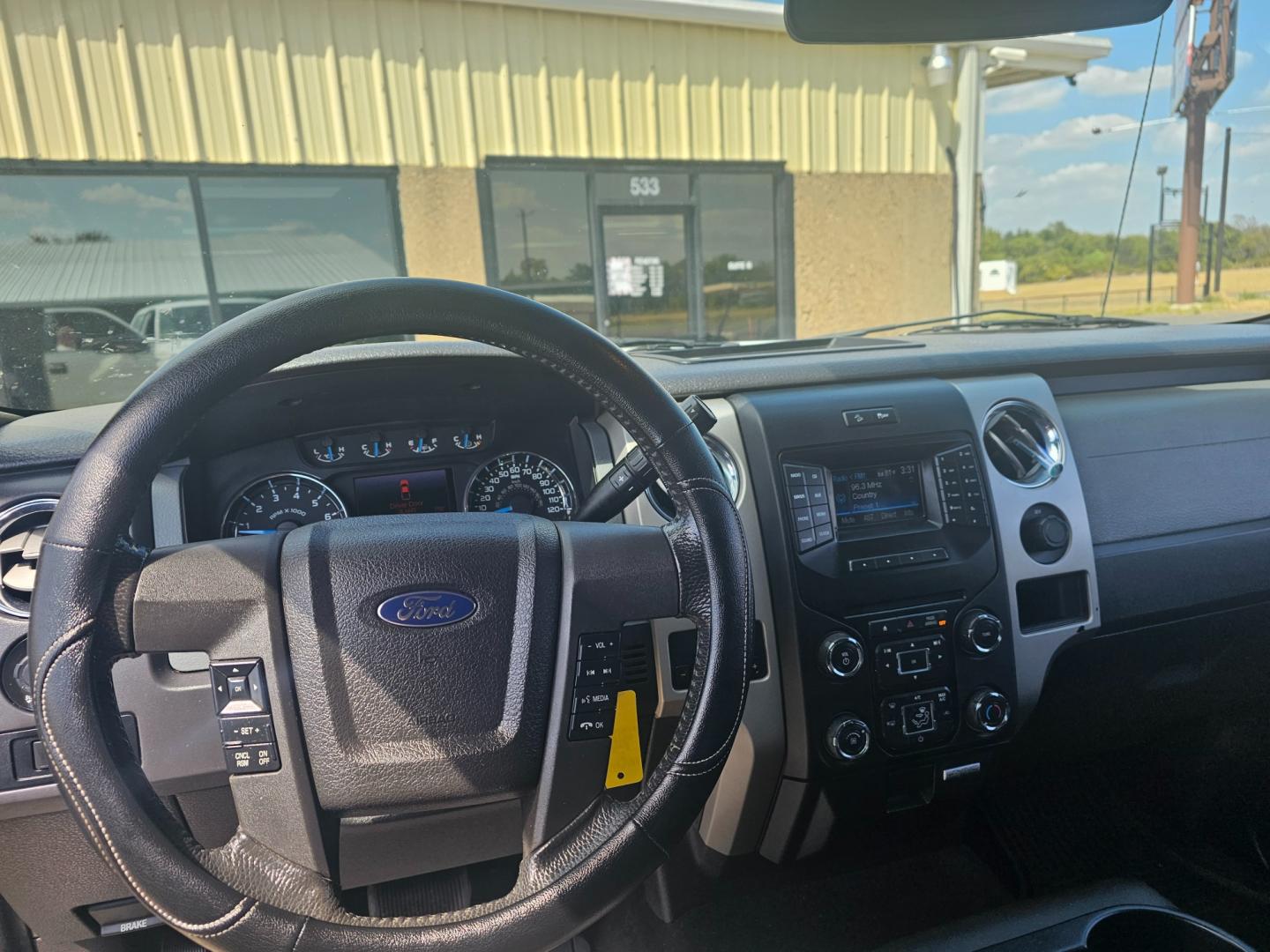 2013 WHITE Ford F-150 XLT SuperCrew 6.5-ft. Bed 4WD (1FTFW1ET0DF) with an 3.5L V6 TURBO engine, 6-Speed Automatic transmission, located at 533 S Seven Points BLVD, Seven Points, TX, 75143, (430) 255-4030, 32.313999, -96.209351 - Photo#4