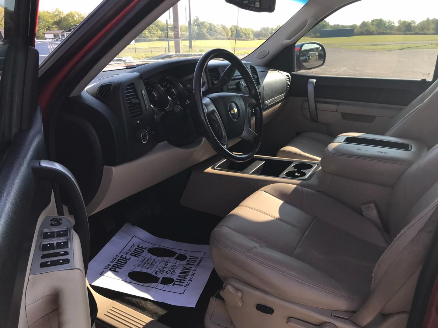 2011 Red Chevrolet Silverado 1500 LT Crew Cab 2WD (3GCPCSE04BG) with an 5.3L V8 OHV 16V FFV engine, 4-Speed Automatic transmission, located at 533 S Seven Points BLVD, Seven Points, TX, 75143, (430) 255-4030, 32.313999, -96.209351 - Photo#3