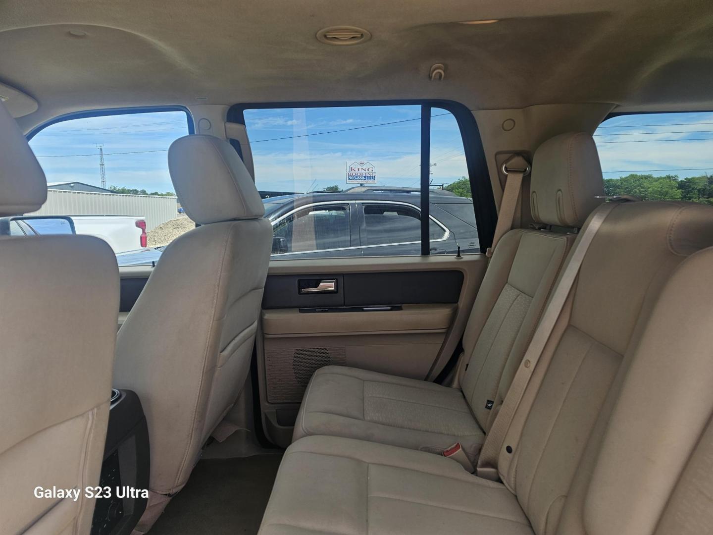 2008 MAROON Ford Expedition XLT 2WD (1FMFU15558L) with an 5.4L V8 SOHC 16V engine, 6-Speed Automatic Overdrive transmission, located at 607 S Seven Points BLVD, Seven Points, TX, 75143, (430) 255-4030, 32.313934, -96.207932 - Photo#5