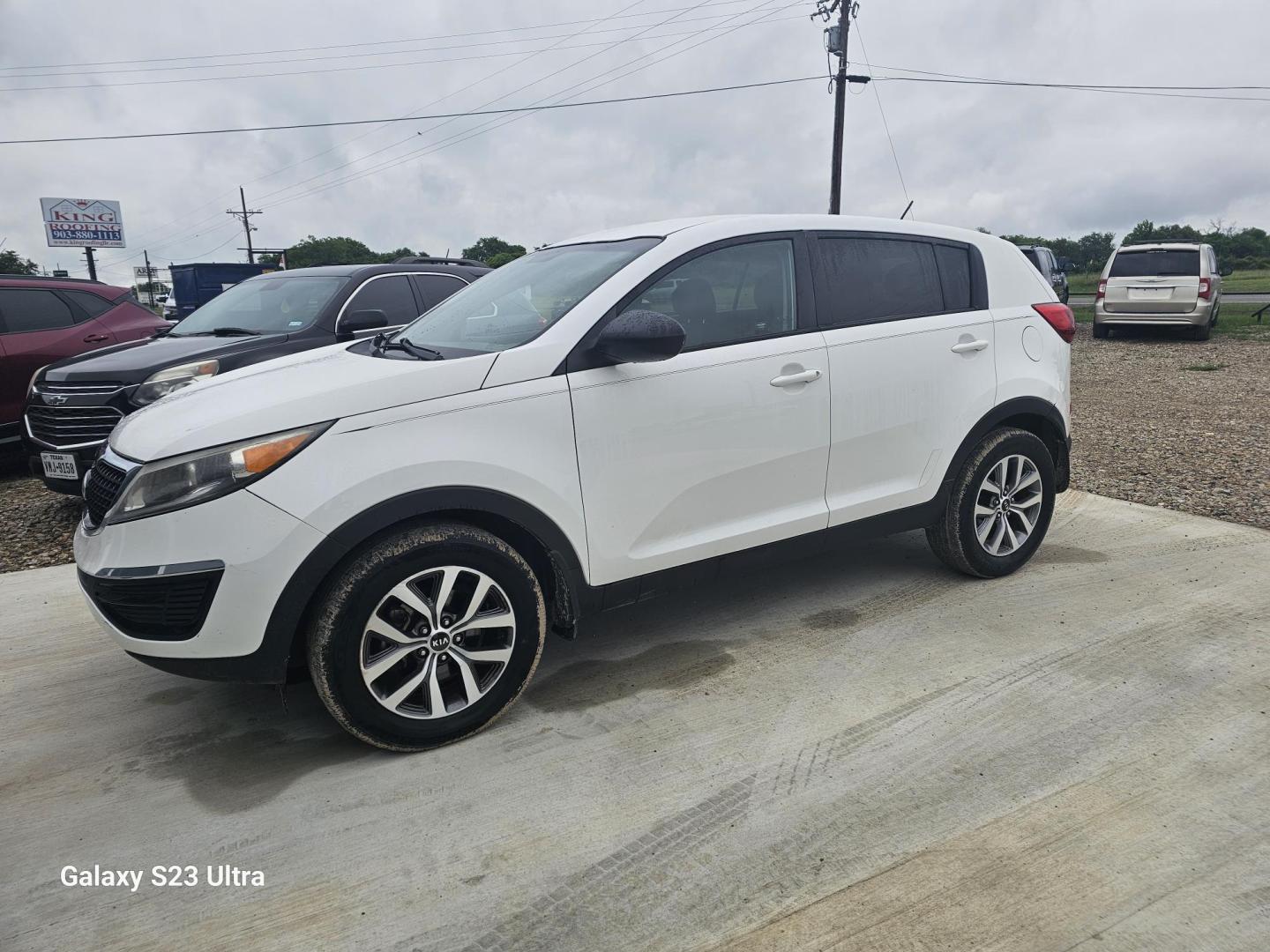 2014 WHITE Kia Sportage LX FWD (KNDPB3AC1E7) with an 2.4L V6 DOHC 24V engine, 6-Speed Automatic transmission, located at 607 S Seven Points BLVD, Seven Points, TX, 75143, (430) 255-4030, 32.313934, -96.207932 - Photo#0