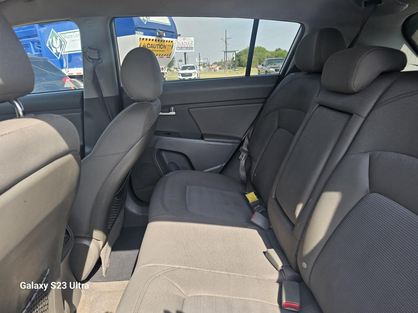 2014 WHITE Kia Sportage LX FWD (KNDPB3AC1E7) with an 2.4L V6 DOHC 24V engine, 6-Speed Automatic transmission, located at 607 S Seven Points BLVD, Seven Points, TX, 75143, (430) 255-4030, 32.313934, -96.207932- Photo#5