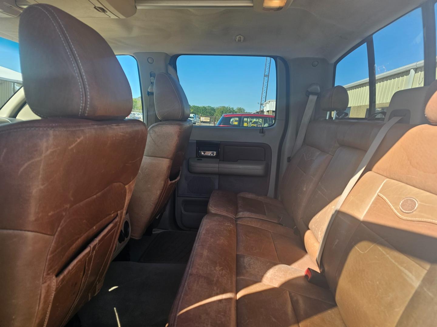 2007 WHITE Ford F-150 FX4 SuperCrew (1FTPW14V17K) with an 5.4L V8 SOHC 24V FFV engine, 4-Speed Automatic Overdrive transmission, located at 533 S Seven Points BLVD, Seven Points, TX, 75143, (430) 255-4030, 32.313999, -96.209351 - Photo#5