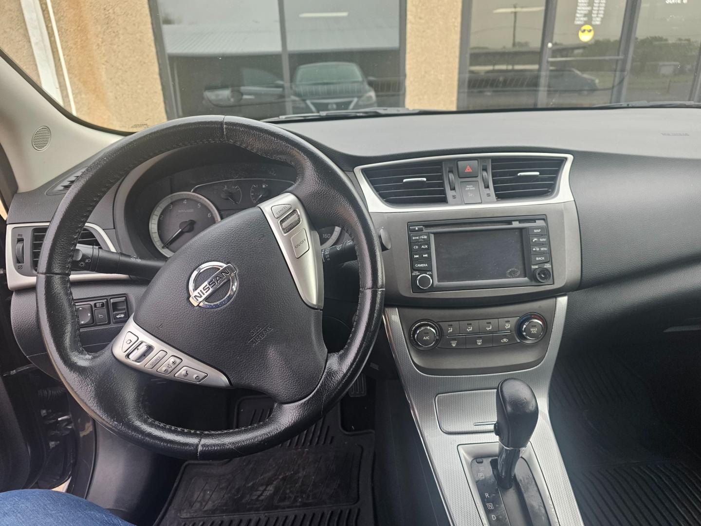 2013 GRAY Nissan Sentra S 6MT (3N1AB7AP6DL) with an 2.0L L4 DOHC 16V engine, 6-Speed Manual transmission, located at 533 S Seven Points BLVD, Seven Points, TX, 75143, (430) 255-4030, 32.313999, -96.209351 - Photo#4