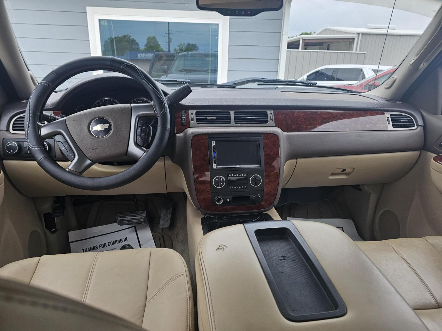 2010 GRAY CHEVROLET SILVERADO 1500 LTZ Crew Cab 4WD (3GCRKTE39AG) with an 5.3L V8 OHV 16V FFV engine, 6-SPEED AUTOMATIC transmission, located at 607 S Seven Points BLVD, Seven Points, TX, 75143, (430) 255-4030, 32.313934, -96.207932 - Photo#4
