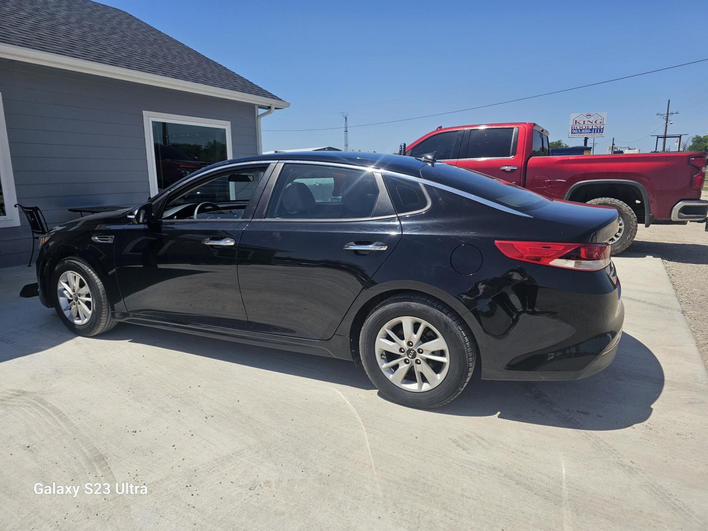 2016 BLACK Kia Optima LX (5XXGT4L38GG) with an 2.4L L4 DOHC 16V engine, 6A transmission, located at 607 S Seven Points BLVD, Seven Points, TX, 75143, (430) 255-4030, 32.313934, -96.207932 - Photo#3