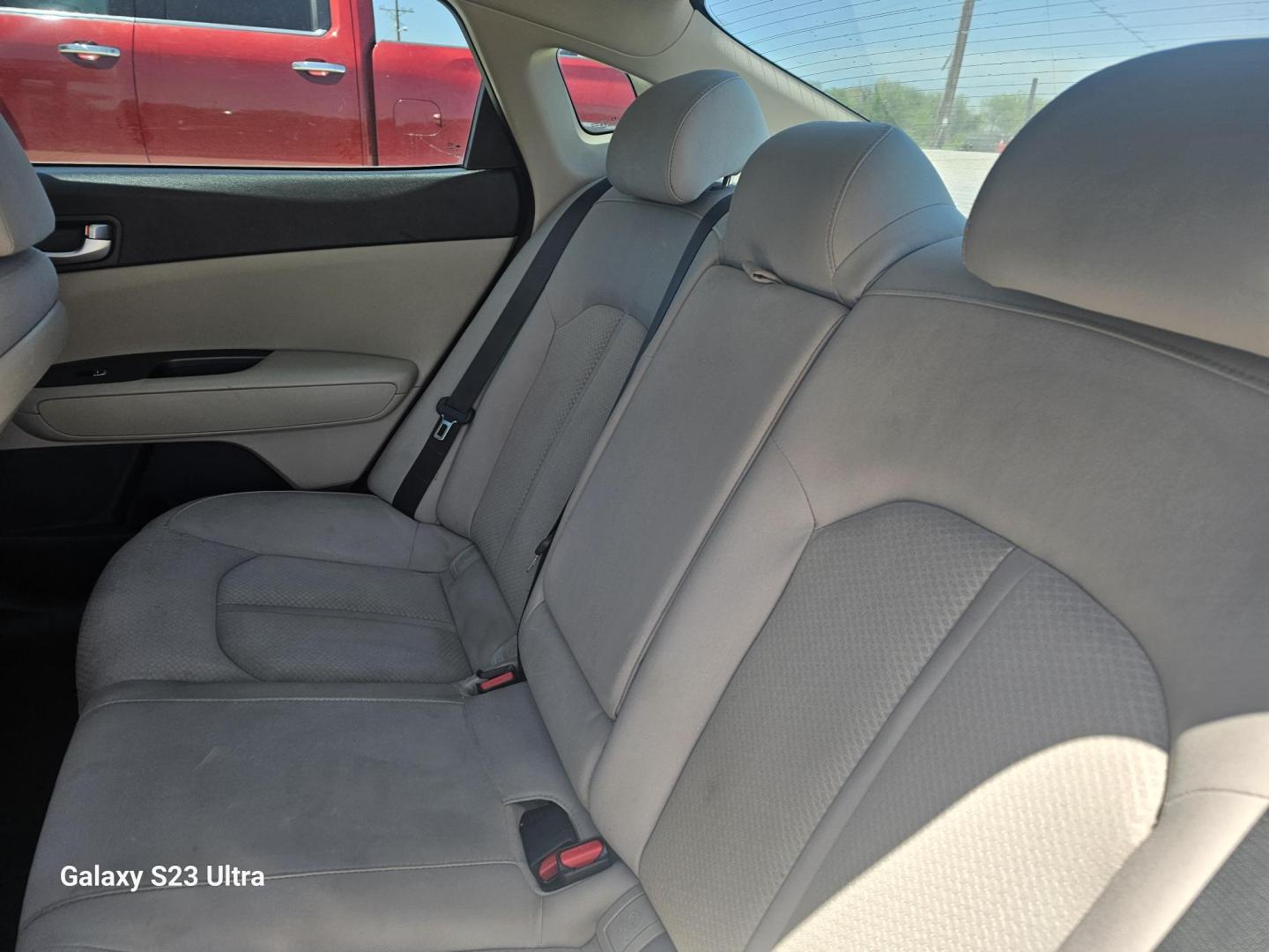 2016 BLACK Kia Optima LX (5XXGT4L38GG) with an 2.4L L4 DOHC 16V engine, 6A transmission, located at 607 S Seven Points BLVD, Seven Points, TX, 75143, (430) 255-4030, 32.313934, -96.207932 - Photo#5