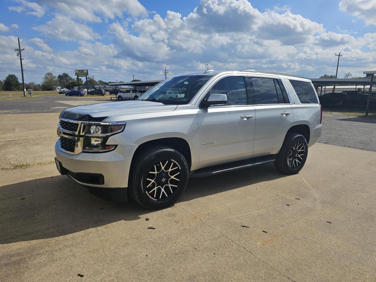 2016 SILVER Chevrolet Tahoe LT 2WD (1GNSCBKC4GR) with an 5.3L V8 OHV 16V engine, 6A transmission, located at 533 S Seven Points BLVD, Seven Points, TX, 75143, (430) 255-4030, 32.313999, -96.209351 - Photo#0