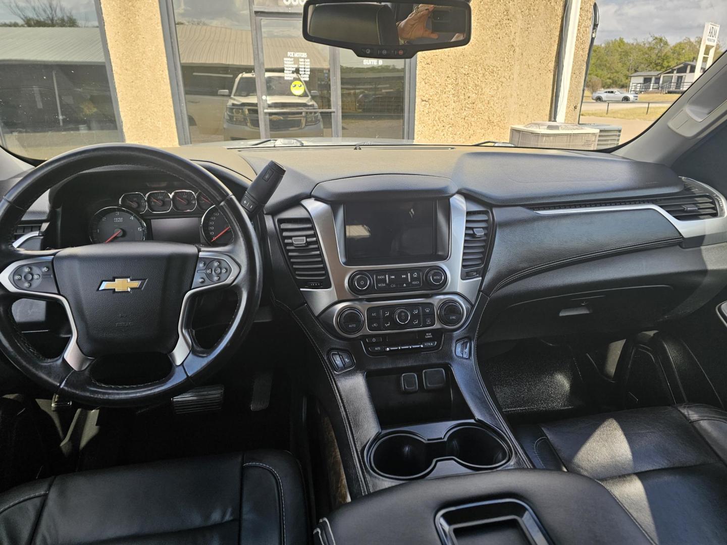 2016 SILVER Chevrolet Tahoe LT 2WD (1GNSCBKC4GR) with an 5.3L V8 OHV 16V engine, 6A transmission, located at 533 S Seven Points BLVD, Seven Points, TX, 75143, (430) 255-4030, 32.313999, -96.209351 - Photo#4