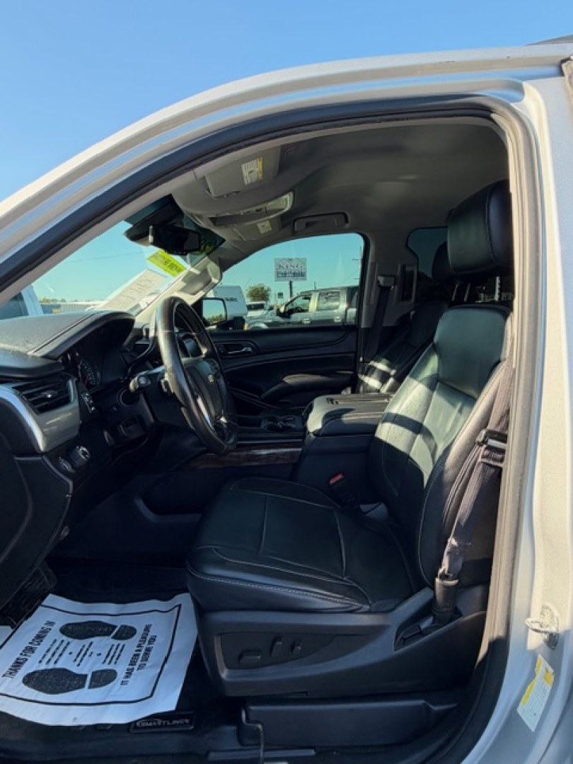 2016 SILVER Chevrolet Tahoe LT 2WD (1GNSCBKC4GR) with an 5.3L V8 OHV 16V engine, 6A transmission, located at 607 S Seven Points BLVD, Seven Points, TX, 75143, (430) 255-4030, 32.313934, -96.207932- Photo#5