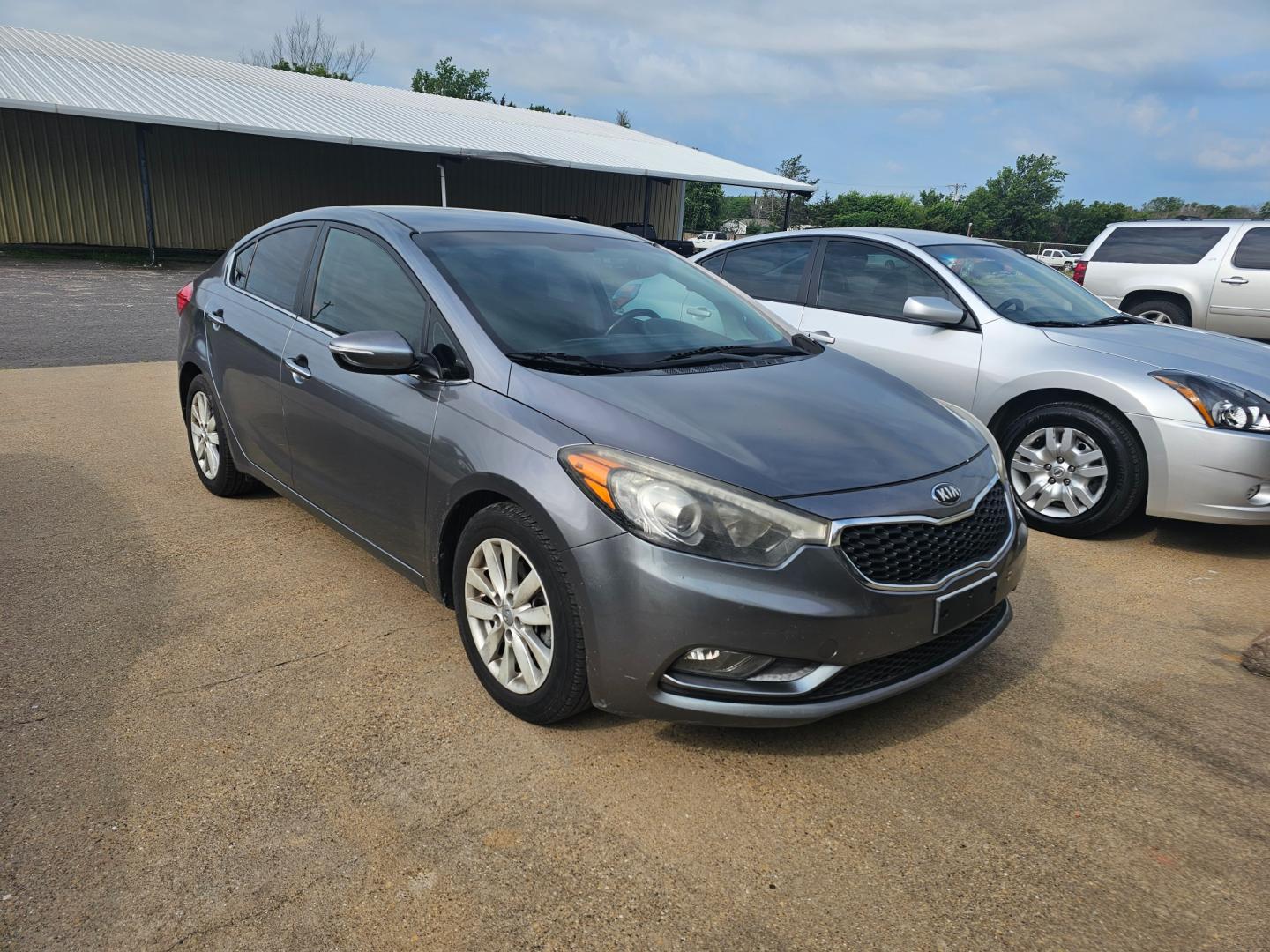 2015 GRAY Kia Forte EX (KNAFX4A83F5) with an 2.0L L4 DOHC 16V engine, 6-Speed Automatic transmission, located at 533 S Seven Points BLVD, Seven Points, TX, 75143, (430) 255-4030, 32.313999, -96.209351 - Photo#1