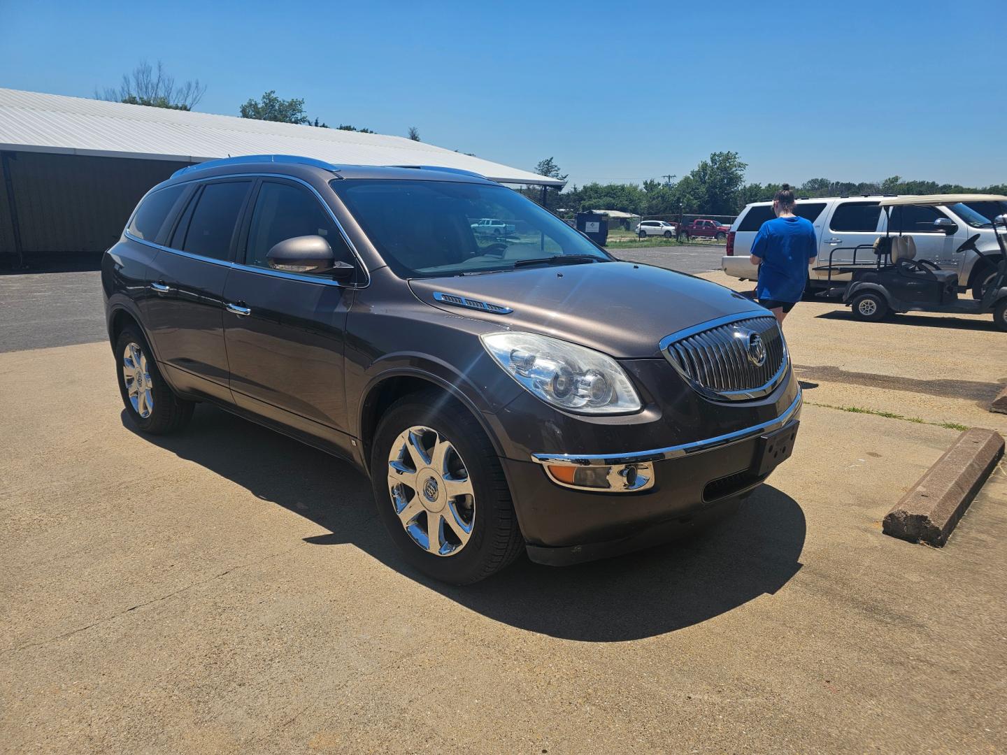 2010 BROWN Buick Enclave CXL FWD (5GALRBED5AJ) with an 3.6L V6 DOHC 24V engine, 6-Speed Automatic Overdrive transmission, located at 533 S Seven Points BLVD, Seven Points, TX, 75143, (430) 255-4030, 32.313999, -96.209351 - Photo#1