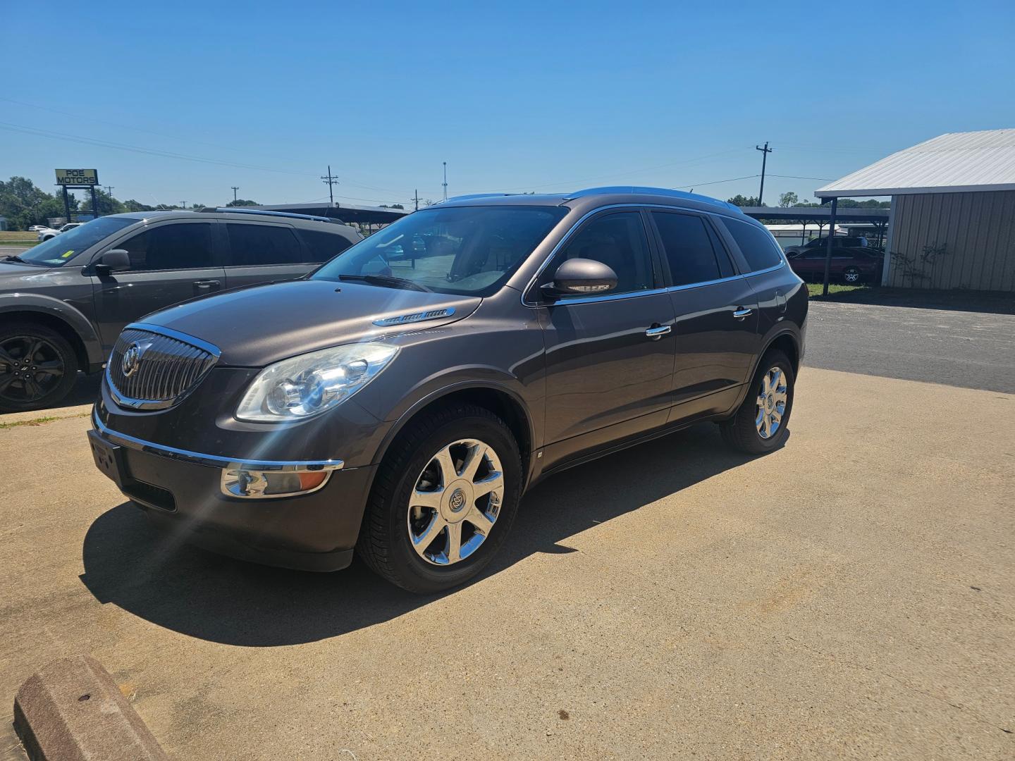 2010 BROWN Buick Enclave CXL FWD (5GALRBED5AJ) with an 3.6L V6 DOHC 24V engine, 6-Speed Automatic Overdrive transmission, located at 533 S Seven Points BLVD, Seven Points, TX, 75143, (430) 255-4030, 32.313999, -96.209351 - Photo#0