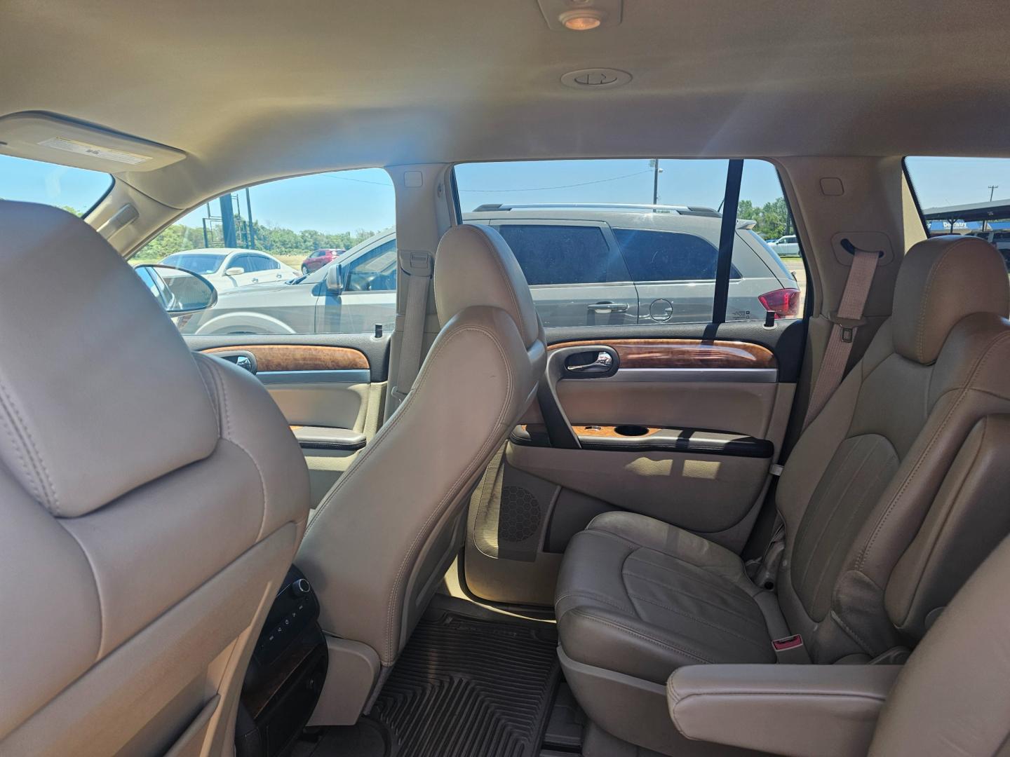 2010 BROWN Buick Enclave CXL FWD (5GALRBED5AJ) with an 3.6L V6 DOHC 24V engine, 6-Speed Automatic Overdrive transmission, located at 533 S Seven Points BLVD, Seven Points, TX, 75143, (430) 255-4030, 32.313999, -96.209351 - Photo#5