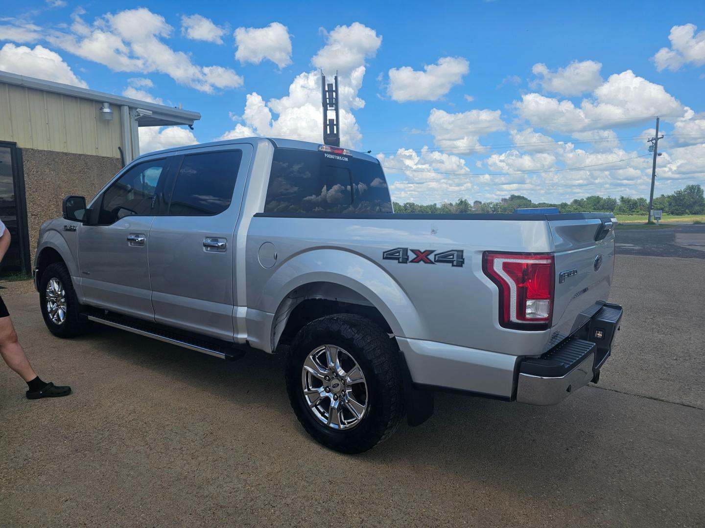 2016 SILVER Ford F-150 XLT SuperCrew 6.5-ft. Bed 4WD (1FTEW1EG9GF) with an 3.5L V6 TURBO engine, 6A transmission, located at 533 S Seven Points BLVD, Seven Points, TX, 75143, (430) 255-4030, 32.313999, -96.209351 - Photo#3