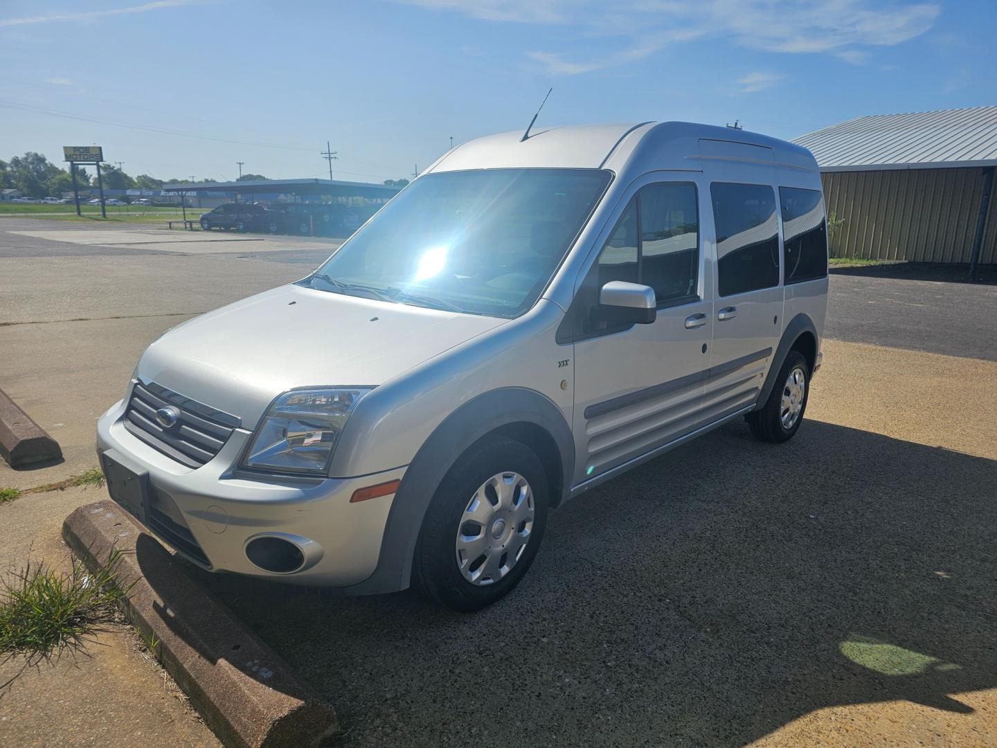 2011 SILVER Ford Transit Connect XLT Premium Wagon (NM0KS9CN0BT) with an 2.0L L4 DOHC 16V engine, 4-Speed Automatic transmission, located at 533 S Seven Points BLVD, Seven Points, TX, 75143, (430) 255-4030, 32.313999, -96.209351 - Photo#0