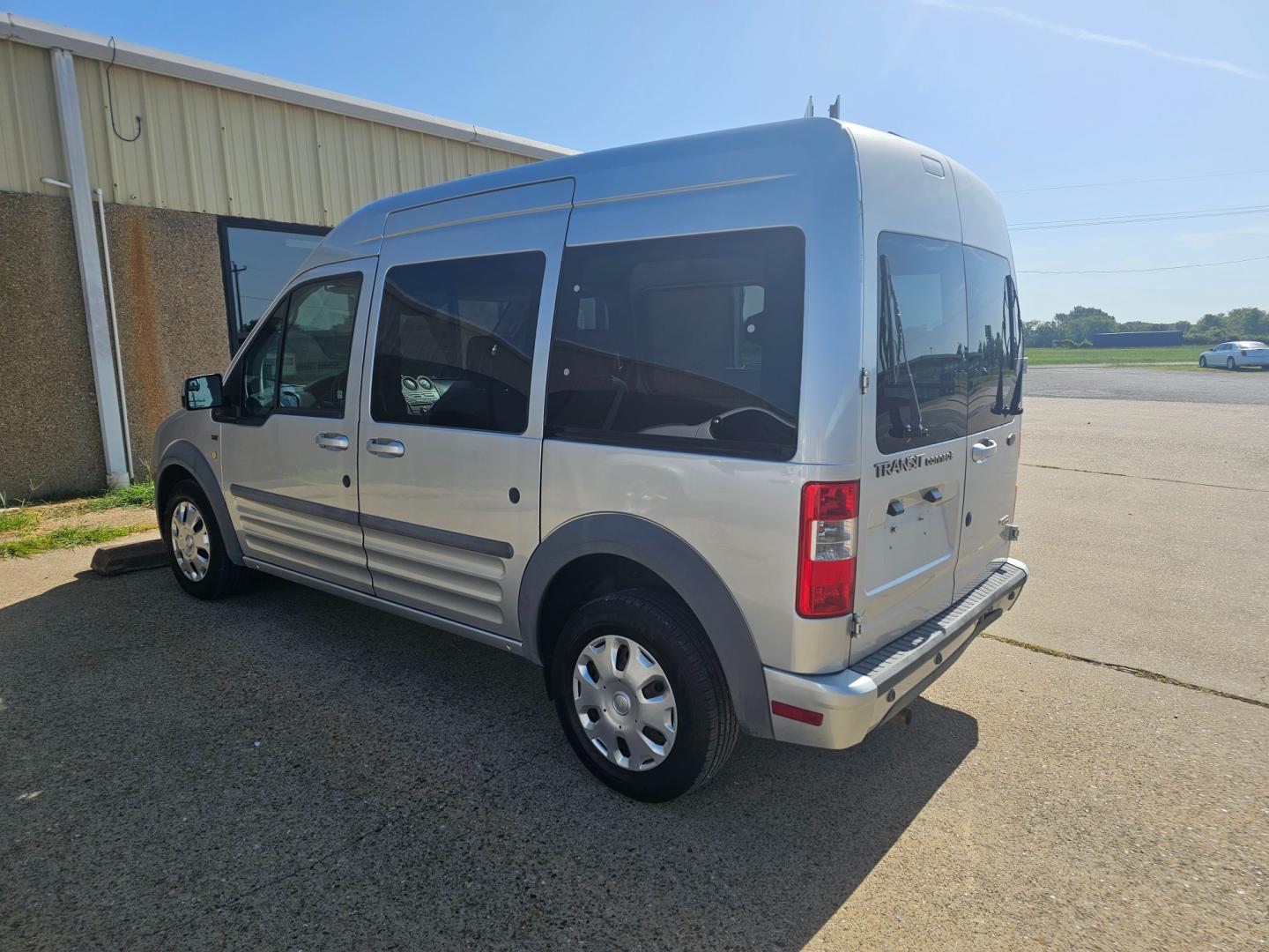 2011 SILVER Ford Transit Connect XLT Premium Wagon (NM0KS9CN0BT) with an 2.0L L4 DOHC 16V engine, 4-Speed Automatic transmission, located at 533 S Seven Points BLVD, Seven Points, TX, 75143, (430) 255-4030, 32.313999, -96.209351 - Photo#3