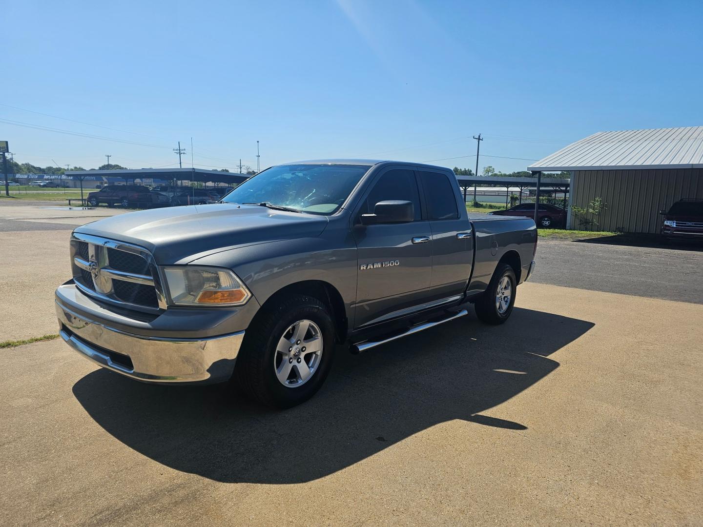 2011 GRAY Dodge Ram 1500 Sport Quad Cab 4WD (1D7RV1GP2BS) with an 4.7L V8 SOHC 16V FFV engine, 5-Speed Automatic transmission, located at 533 S Seven Points BLVD, Seven Points, TX, 75143, (430) 255-4030, 32.313999, -96.209351 - Photo#0