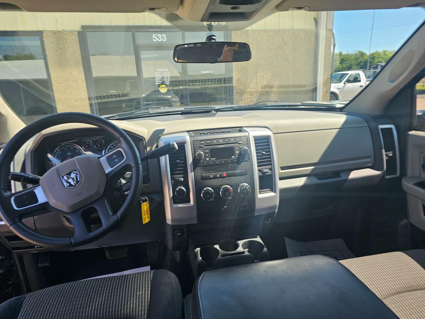 2011 GRAY Dodge Ram 1500 Sport Quad Cab 4WD (1D7RV1GP2BS) with an 4.7L V8 SOHC 16V FFV engine, 5-Speed Automatic transmission, located at 533 S Seven Points BLVD, Seven Points, TX, 75143, (430) 255-4030, 32.313999, -96.209351 - Photo#4