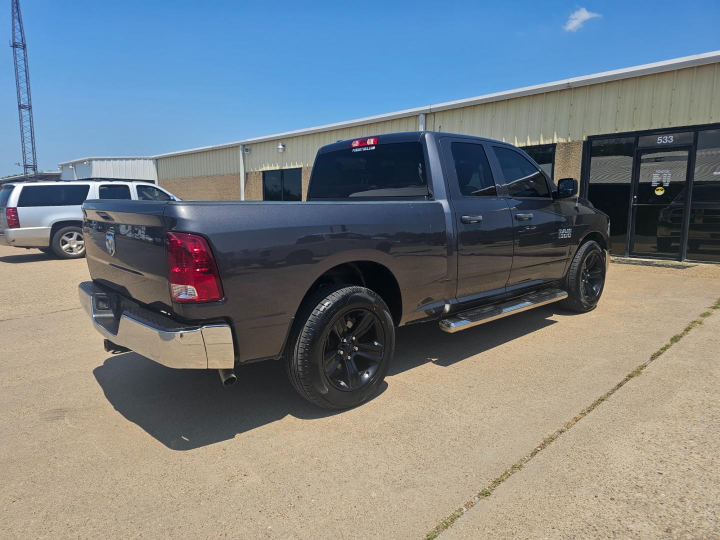 2018 GRAY RAM 1500 Tradesman Quad Cab 2WD (1C6RR6FG5JS) with an 3.6L V6 DOHC 24V FFV engine, 8A transmission, located at 533 S Seven Points BLVD, Seven Points, TX, 75143, (430) 255-4030, 32.313999, -96.209351 - Photo#2