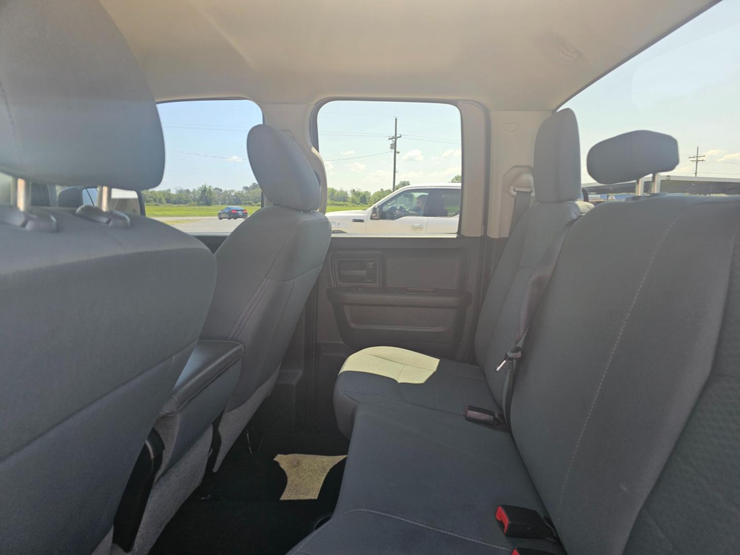 2018 GRAY RAM 1500 Tradesman Quad Cab 2WD (1C6RR6FG5JS) with an 3.6L V6 DOHC 24V FFV engine, 8A transmission, located at 533 S Seven Points BLVD, Seven Points, TX, 75143, (430) 255-4030, 32.313999, -96.209351 - Photo#5