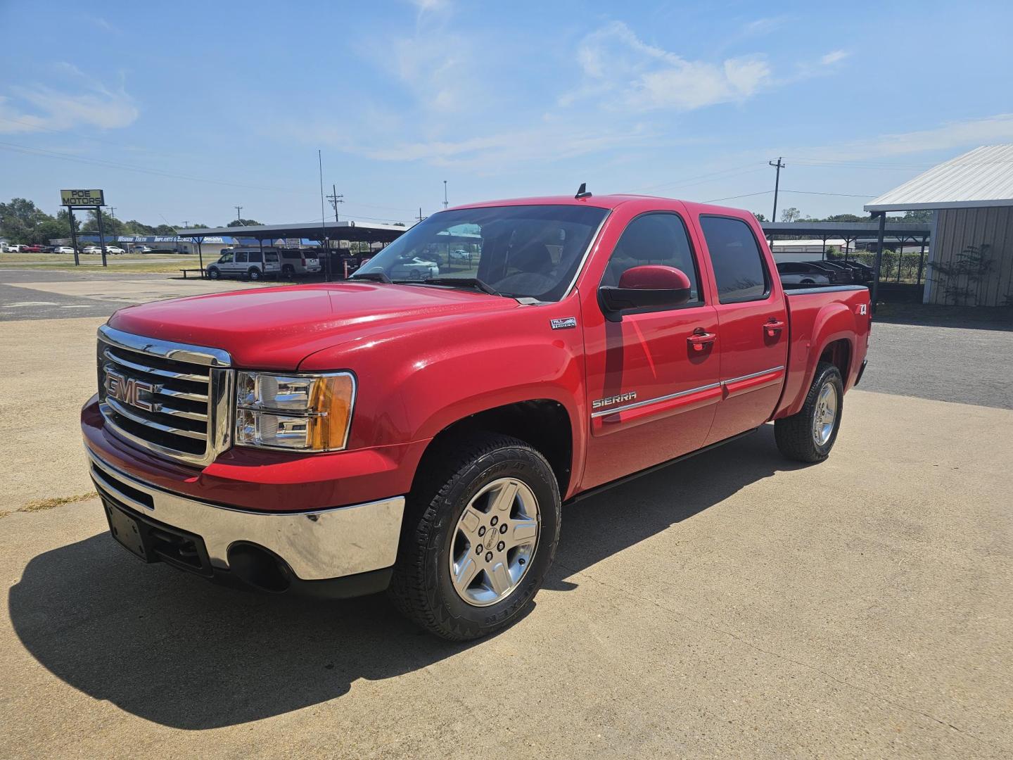 2012 RED GMC Sierra 1500 SLE Crew Cab 4WD (3GTP2VE71CG) with an 5.3L V8 OHV 16V FFV engine, 6-Speed Automatic transmission, located at 533 S Seven Points BLVD, Seven Points, TX, 75143, (430) 255-4030, 32.313999, -96.209351 - Photo#0