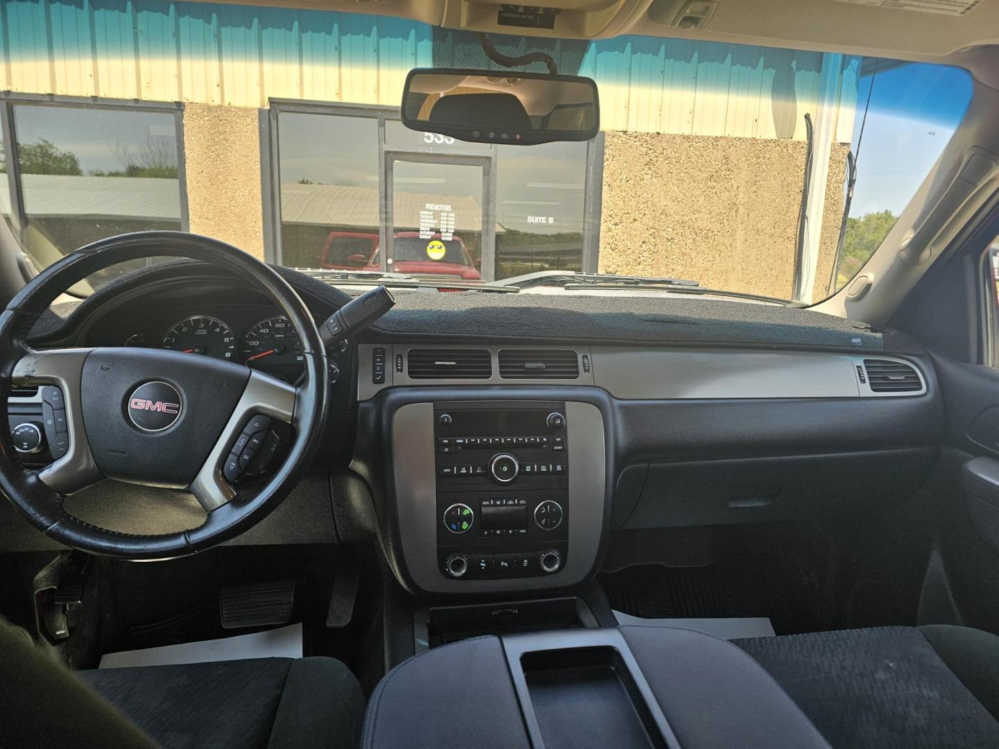 2012 RED GMC Sierra 1500 SLE Crew Cab 4WD (3GTP2VE71CG) with an 5.3L V8 OHV 16V FFV engine, 6-Speed Automatic transmission, located at 533 S Seven Points BLVD, Seven Points, TX, 75143, (430) 255-4030, 32.313999, -96.209351 - Photo#5