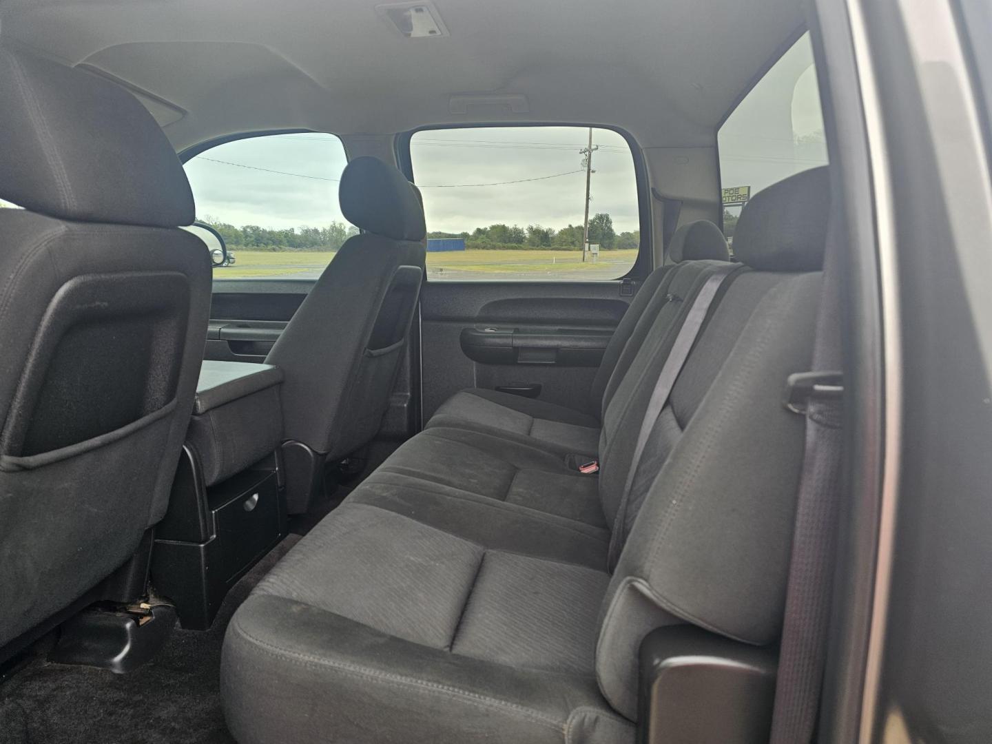 2013 GMC Sierra 1500 SLE Crew Cab 2WD (3GTP1VE02DG) with an 5.3L V8 OHV 16V FFV engine, 6-Speed Automatic transmission, located at 533 S Seven Points BLVD, Seven Points, TX, 75143, (430) 255-4030, 32.313999, -96.209351 - Photo#5