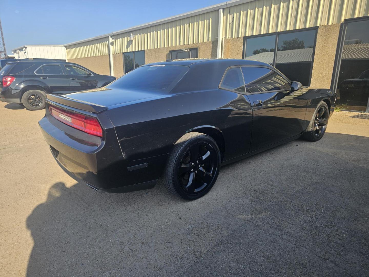 2013 BLACK Dodge Challenger SXT (2C3CDYAG3DH) with an 3.6L V6 DOHC 24V engine, 4-Speed Automatic transmission, located at 533 S Seven Points BLVD, Seven Points, TX, 75143, (430) 255-4030, 32.313999, -96.209351 - Photo#2