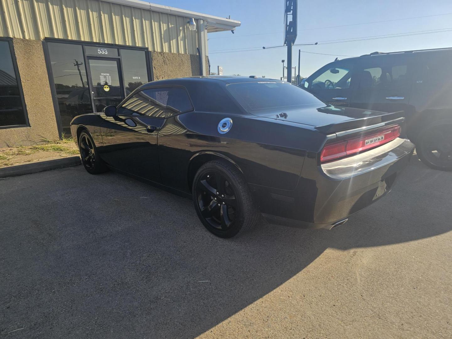 2013 BLACK Dodge Challenger SXT (2C3CDYAG3DH) with an 3.6L V6 DOHC 24V engine, 4-Speed Automatic transmission, located at 533 S Seven Points BLVD, Seven Points, TX, 75143, (430) 255-4030, 32.313999, -96.209351 - Photo#3