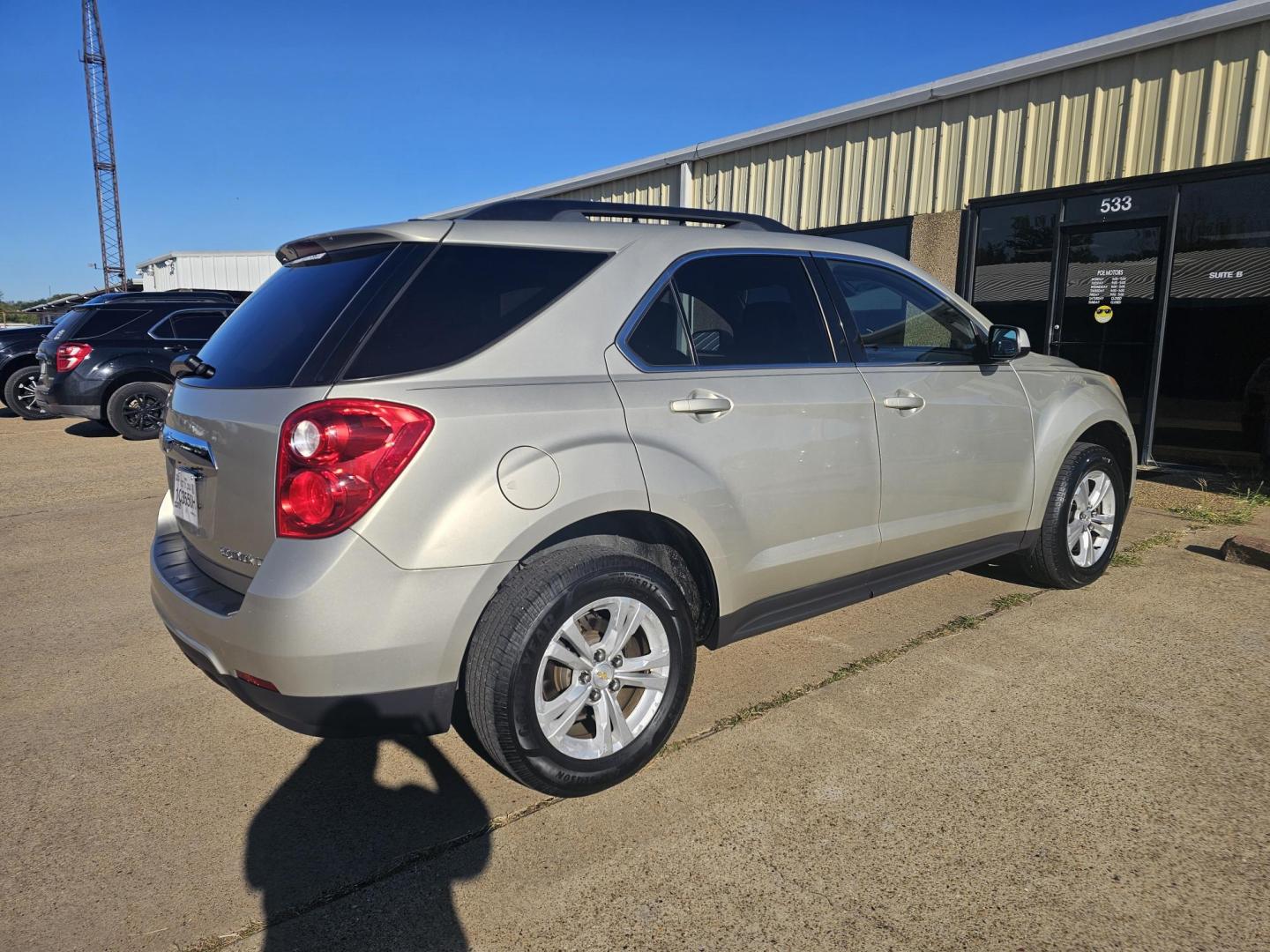 2015 BEIGE Chevrolet Equinox 1LT 2WD (2GNALBEK7F1) with an 2.4L L4 DOHC 16V FFV engine, 6-Speed Automatic transmission, located at 533 S Seven Points BLVD, Seven Points, TX, 75143, (430) 255-4030, 32.313999, -96.209351 - Photo#2