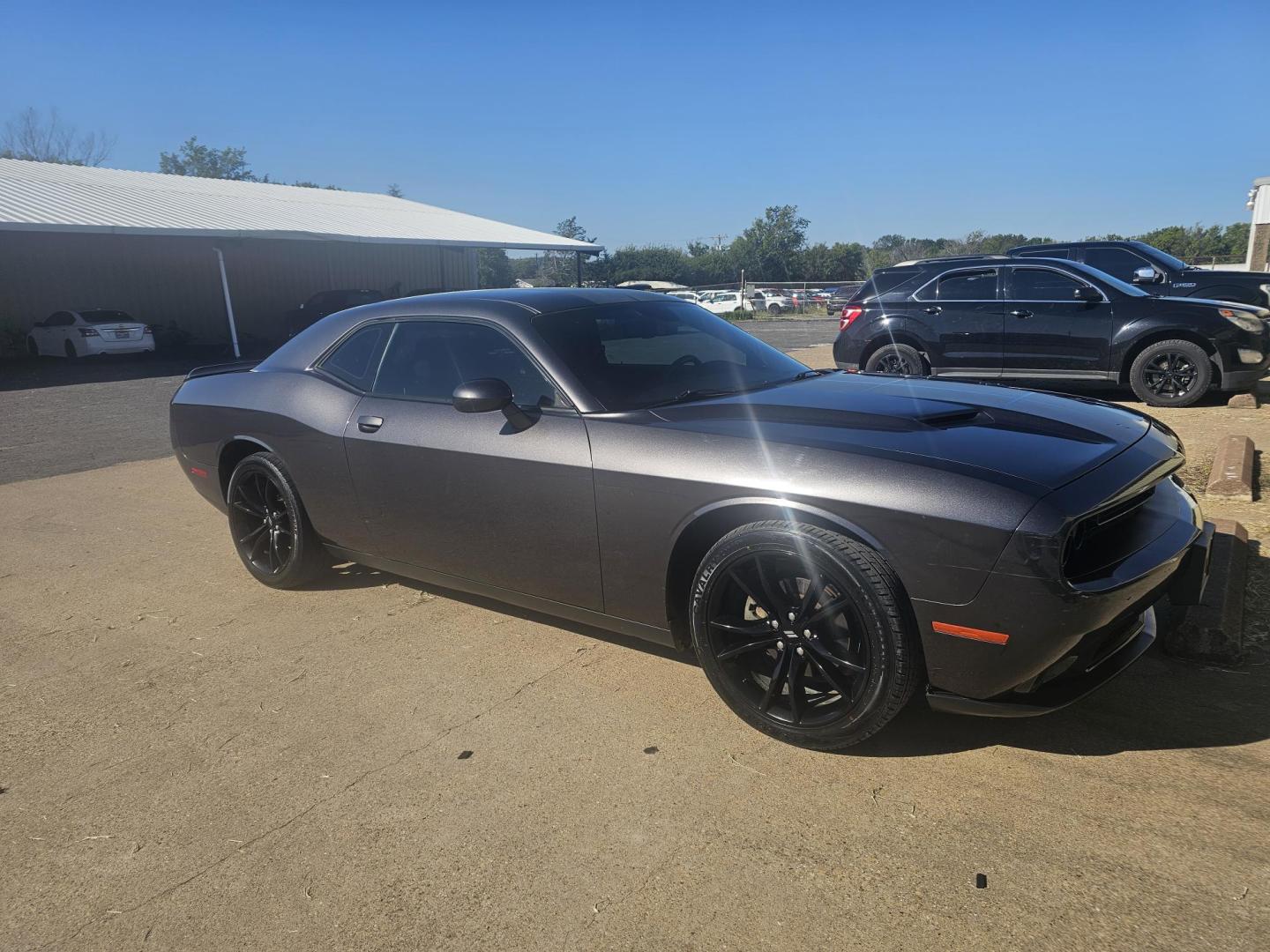 2017 GRAY Dodge Challenger SXT (2C3CDZAG5HH) with an 3.6L V6 DOHC 24V engine, 8A transmission, located at 533 S Seven Points BLVD, Seven Points, TX, 75143, (430) 255-4030, 32.313999, -96.209351 - Photo#1