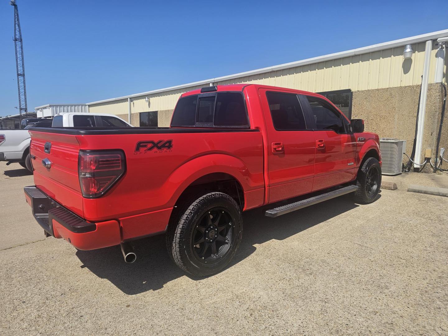 2013 RED Ford F-150 XLT SuperCrew 6.5-ft. Bed 4WD (1FTFW1ET2DK) with an 3.5L V6 TURBO engine, 6-Speed Automatic transmission, located at 533 S Seven Points BLVD, Seven Points, TX, 75143, (430) 255-4030, 32.313999, -96.209351 - Photo#2