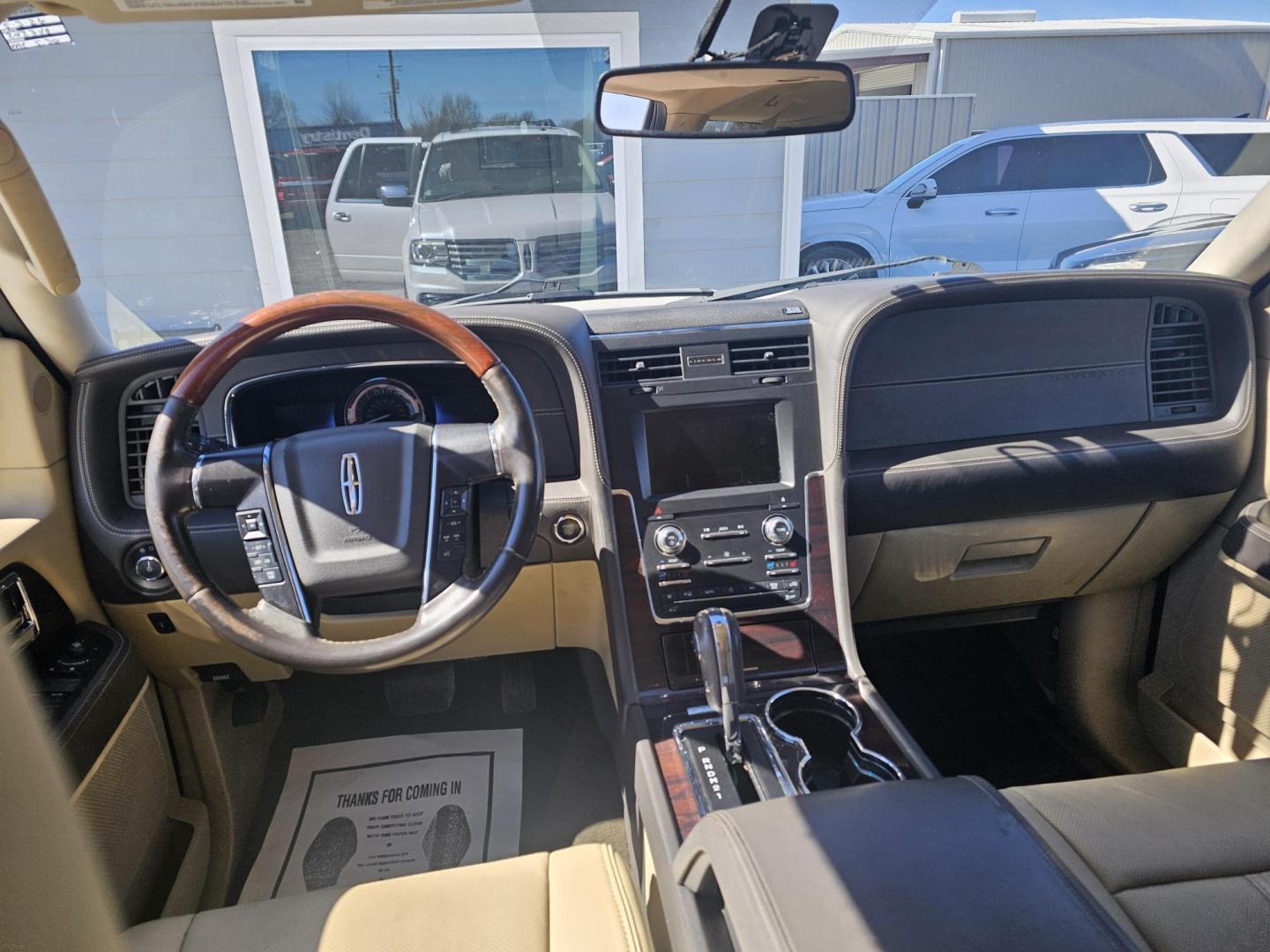 2015 WHITE Lincoln Navigator L 2WD (5LMJJ3HTXFE) with an 3.5L V6 DOHC 24V FFV engine, 6-Speed Automatic transmission, located at 607 S Seven Points BLVD, Seven Points, TX, 75143, (430) 255-4030, 32.313934, -96.207932 - Photo#4